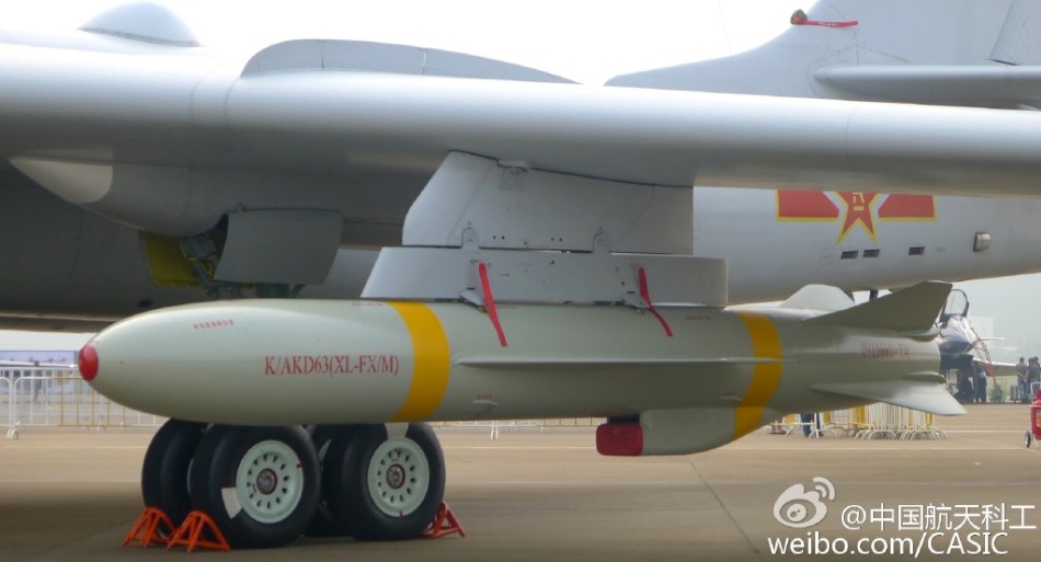 轰6k携长剑20巡航导弹亮相航展