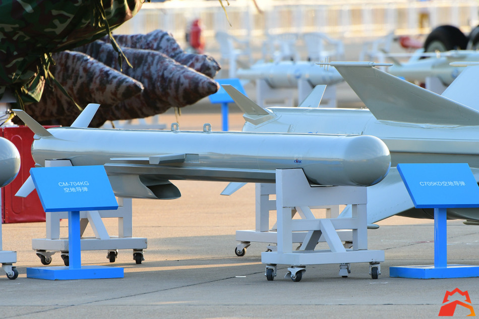 10 / 15 cm-704kg空地导弹
