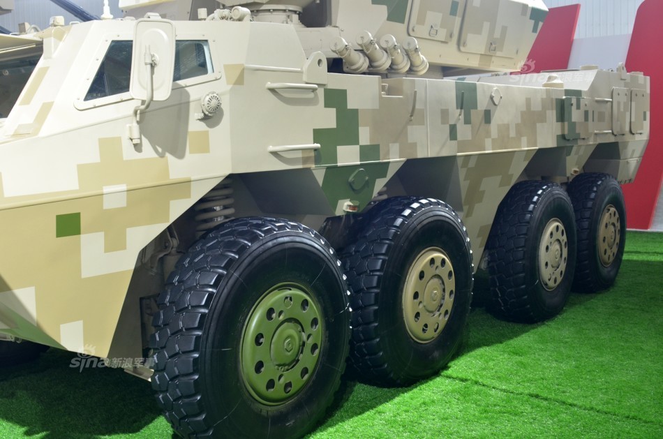 5 / 7 珠海航展兵器工业集团展台展示了sws2弹炮合一防空系统,系统