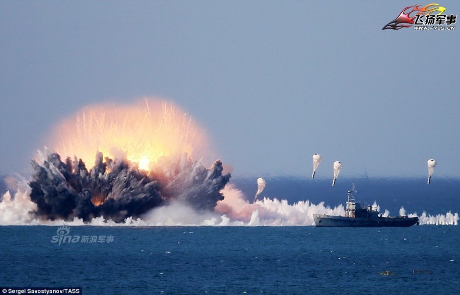 俄军演秀云爆弹强大威力:解放军单兵竟有装备