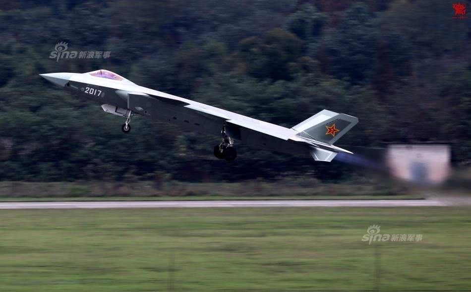 2016落地,2017起飞!歼20订小目标 产500架