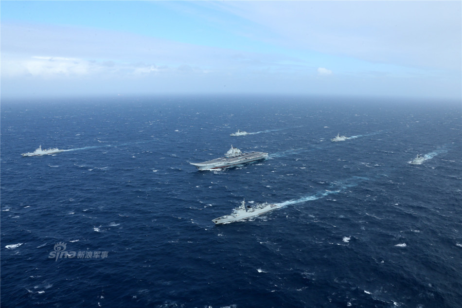 乘风破浪狂飙30节!辽宁号航母战斗群高清大图