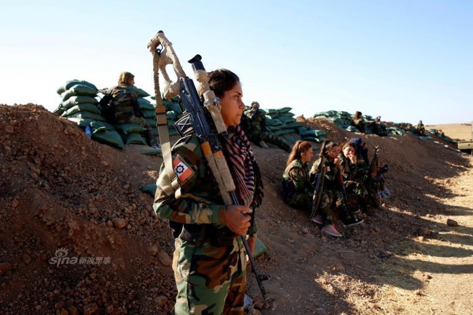 叙利亚的战场玫瑰!库尔德女兵用中国56式步枪