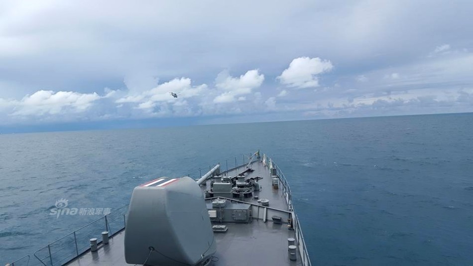 泰国的f25t型"纳来颂恩"级护卫舰首舰"纳来颂恩"421号舰疑似正在发射