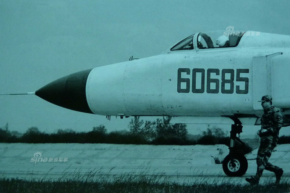 已见不到那架81192解放军歼8战斗机仍在服役