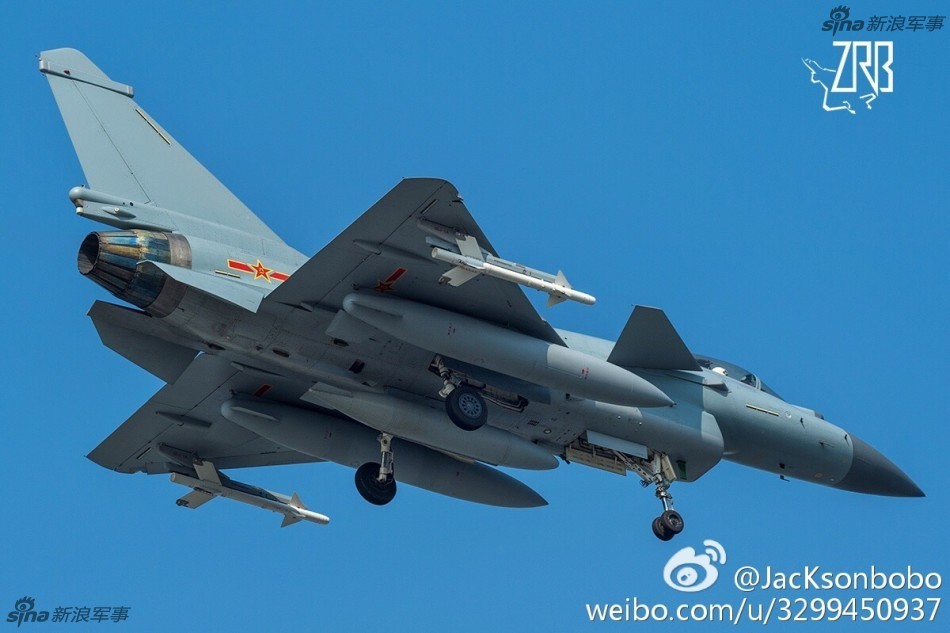 美丽的战场杀手!解放军歼10b战机机腹高清图