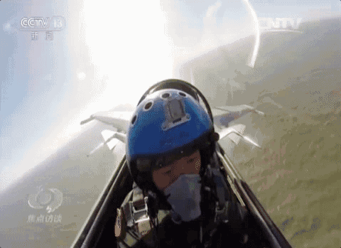 美独霸太平洋时代终结！辽宁号航母威武正面照