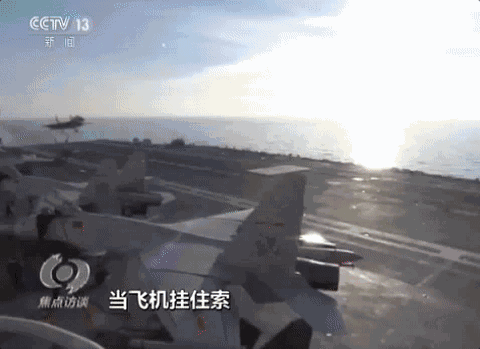 美独霸太平洋时代终结！辽宁号航母威武正面照