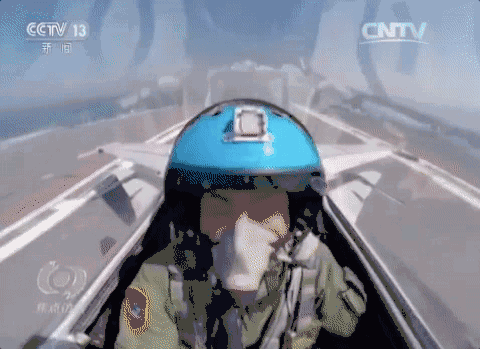 美独霸太平洋时代终结！辽宁号航母威武正面照