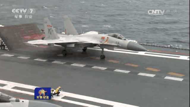 美独霸太平洋时代终结！辽宁号航母威武正面照