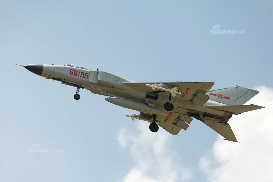 天山之翼!挂载pl12中距弹的最强二代机歼8df