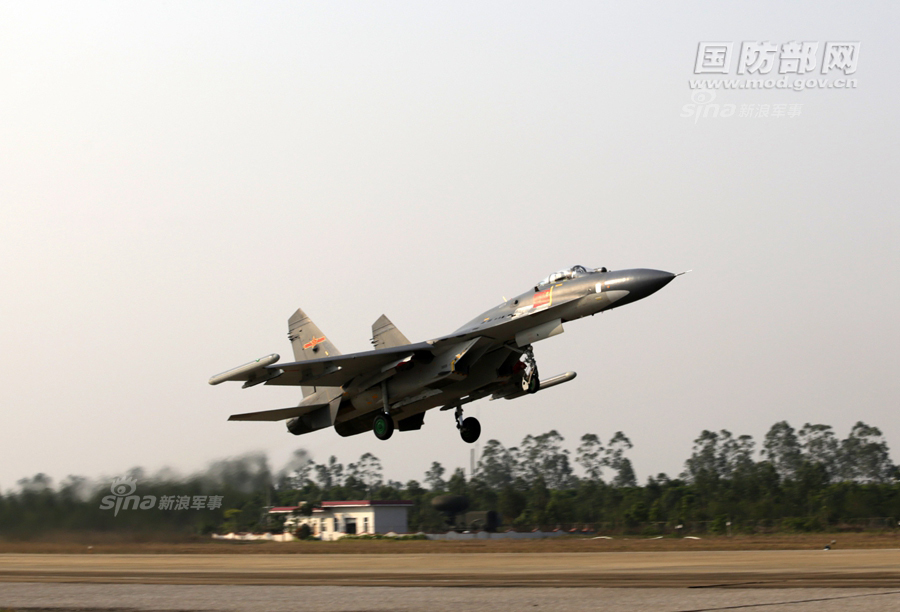 曾经中国空军最强机!歼11战机加力起飞仍帅气