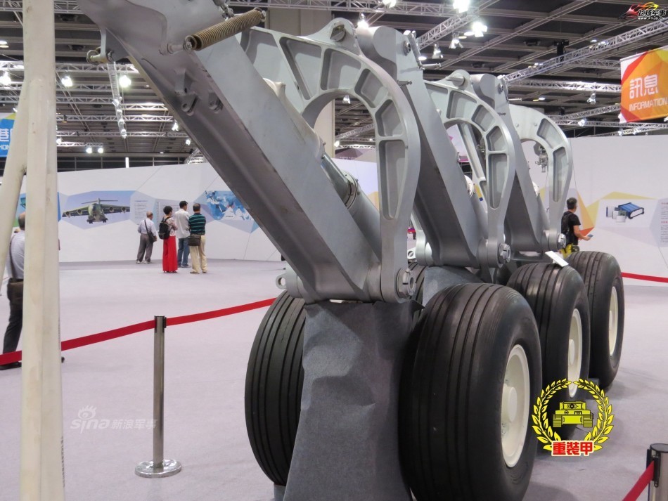 运20起落架细节