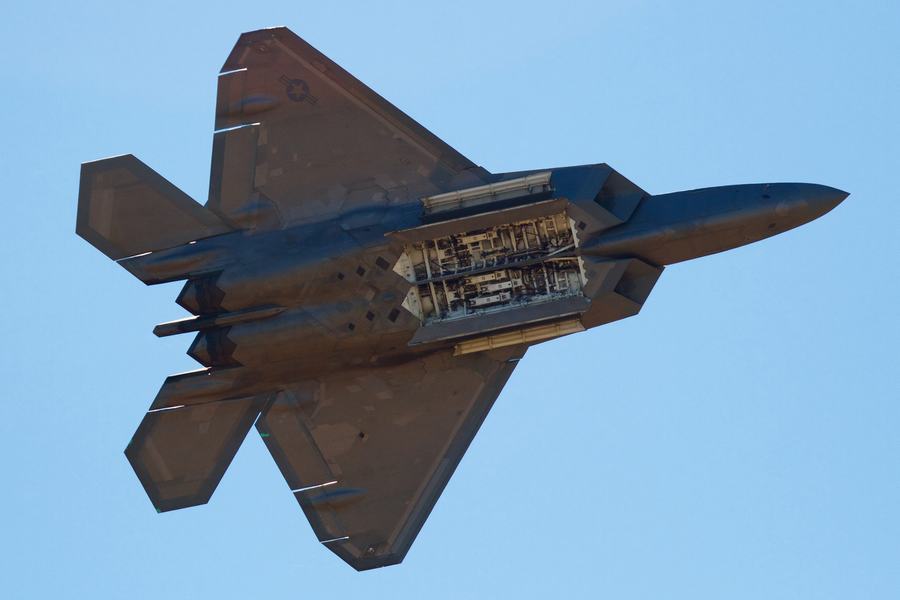 美军f22的s型进气道揭秘:歼20进气道或可变形