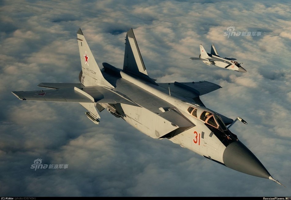 令中国羡慕的钢枪!俄米格31携带巨型空空导弹