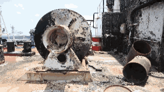 大国风范！中国护航编队在亚丁湾营救被劫船只