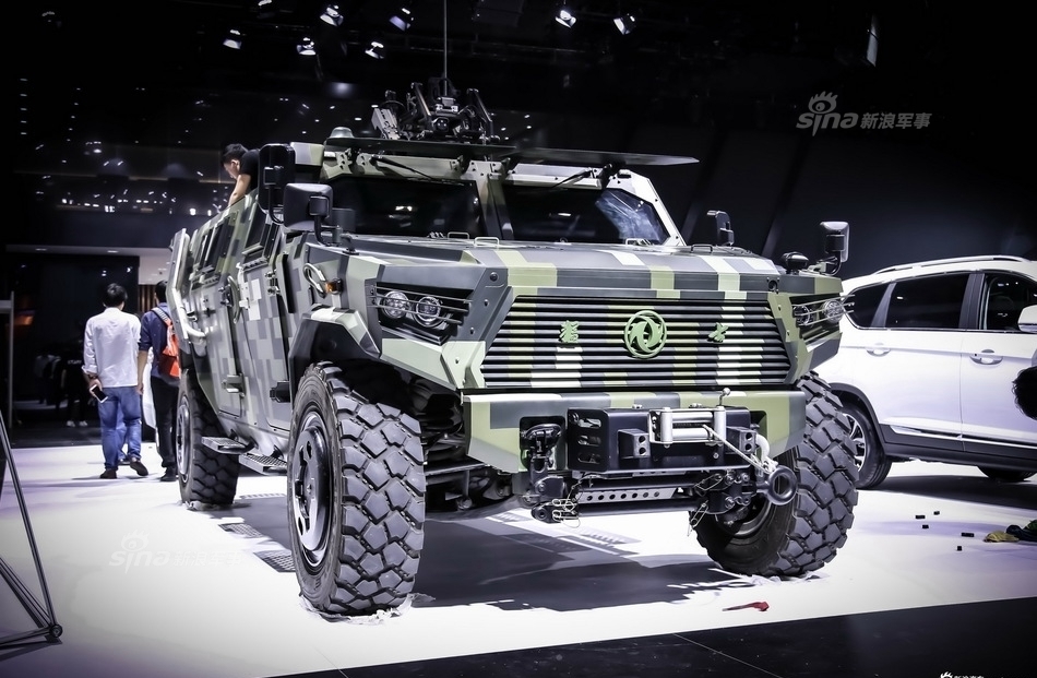 Автомобиль tank купить. Китайский Dongfeng Warrior eq2050. Dongfeng джип армейский. Китайский джип танк 500. Джип Tank 500 китайский.