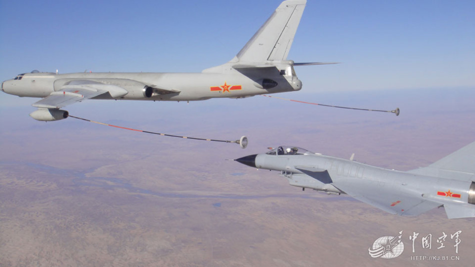 可夜间加受油!疑似中国空军伊尔78加油机亮相