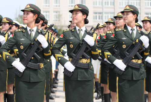 阅兵礼服厂不解量体裁衣后衣服怎么都变肥了