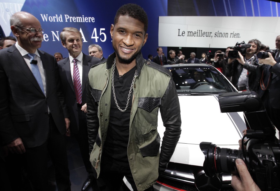 歌手usher为奔驰a 45 amg站台