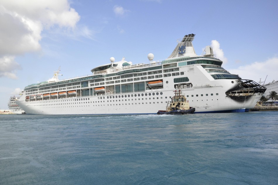 豪华邮轮富丽号失火面目全非