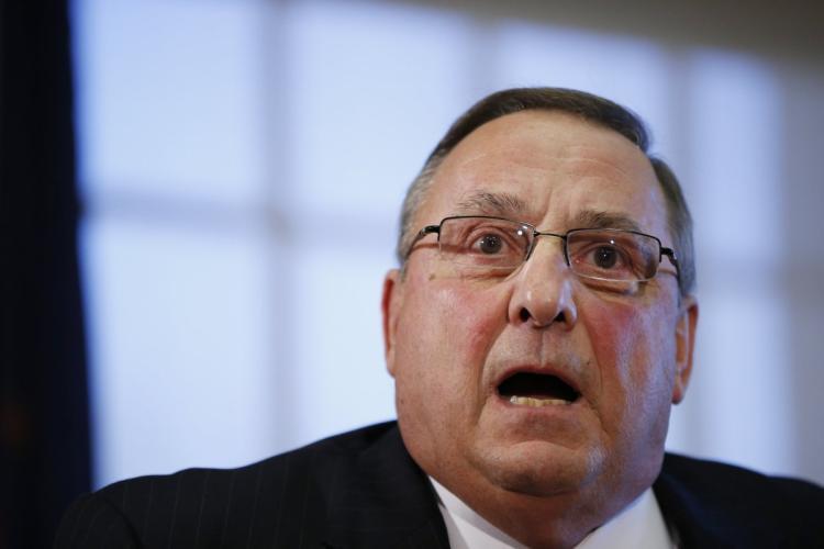 美国缅因州第一夫人餐馆打工