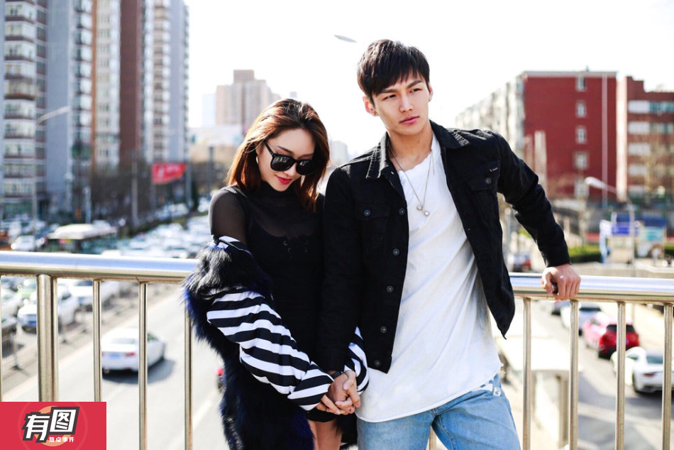 自动播放 下载原图 2017年3月14日,白色情人节之际,邓梓杭与宋昱欣是