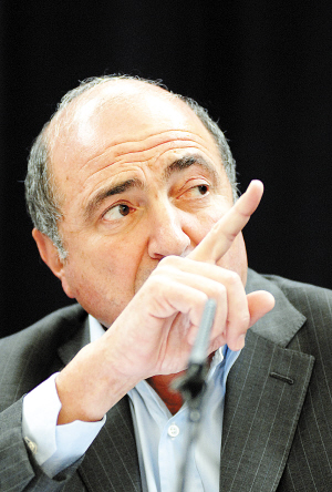 流亡俄寡头称遭暗杀图谋(图)_新闻中心_新浪网