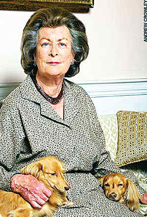 帕梅拉·希克斯■帕梅拉在女王婚礼上穿的礼服■圣雄甘地送的结婚