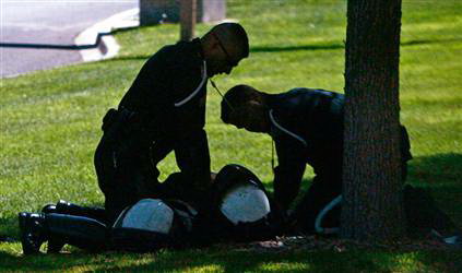 摩托车护卫队员护送布什时遇车祸死亡(图)