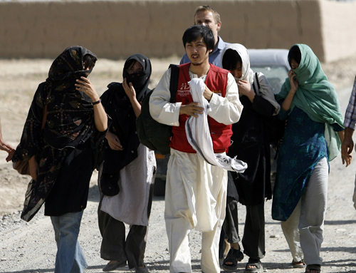 塔利班昨日释放12名韩国人质