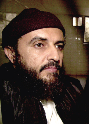 "科尔"号驱逐舰爆炸案主犯贾迈勒·巴达维日前已向也门警方投案自首