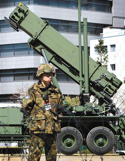 日本爱国者3陆基反导导弹。它也被部署拦截朝火箭。 日本爱国者3陆基反导导弹。它也被部署拦截朝火箭。