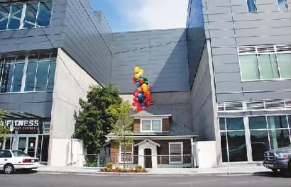  有人认为，这间老屋就是影片《飞屋环游记》的原型 