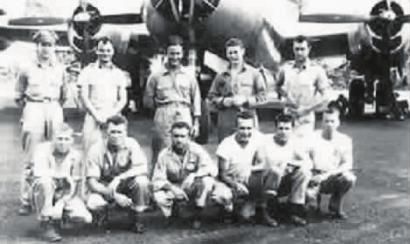 被击落的美军B29轰炸机上的全体飞行员
