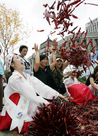图文:韩国举行辣椒节(1)