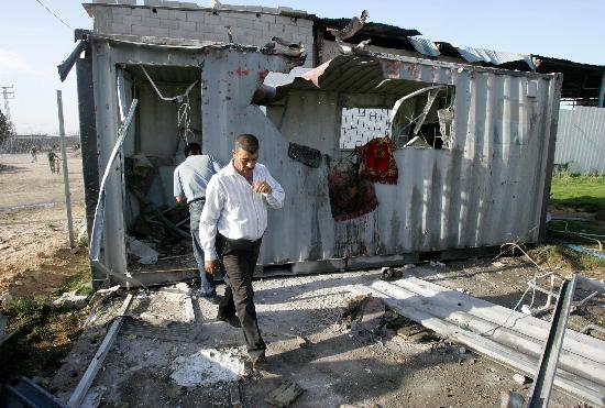 图文:以色列空袭加沙地带造成4人死亡(2)