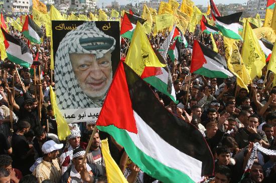 图文:加沙集会纪念阿拉法特逝世3周年(2)