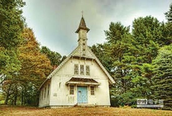 曾是19世纪康州工业重镇的鬼城，如今残破不堪，将于拍卖网站标售，找寻新买主。（图片来源于网络）