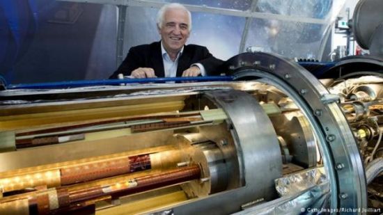 CERN的相关部门负责人博尔德里（Frédérick Bordry）