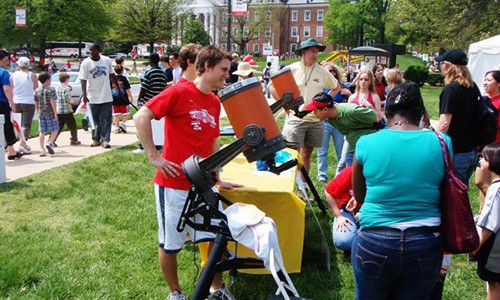 美国大学校园开放日/资料图