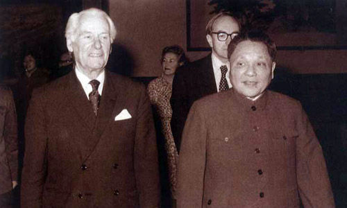 邓小平参加外交活动珍贵瞬间