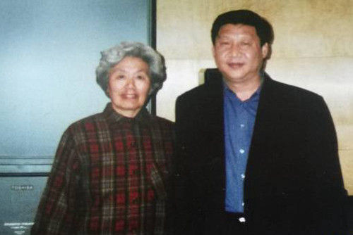 1996年，陈秋影老师与习近平在福州重逢（陈秋影提供）