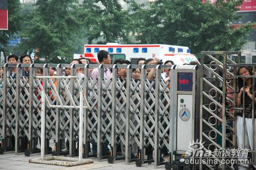 点击图片进入第一页