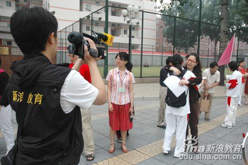 点击图片进入下一页