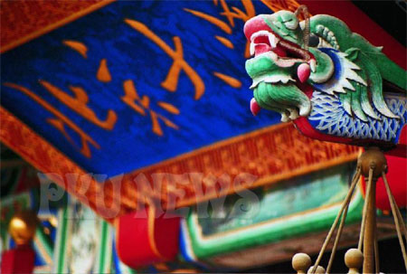 西门牌匾特写 摄影：黄天天