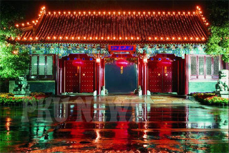 西门夜景 摄影：王天天