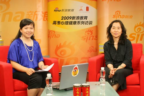 北京市海淀医院妇科主任医师马佳做客新浪接受新浪编辑唐晓芸访问