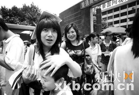 做菜、送餐、陪考，可怜天下父母心