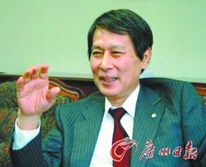 早稻田大学校长镰田薰。